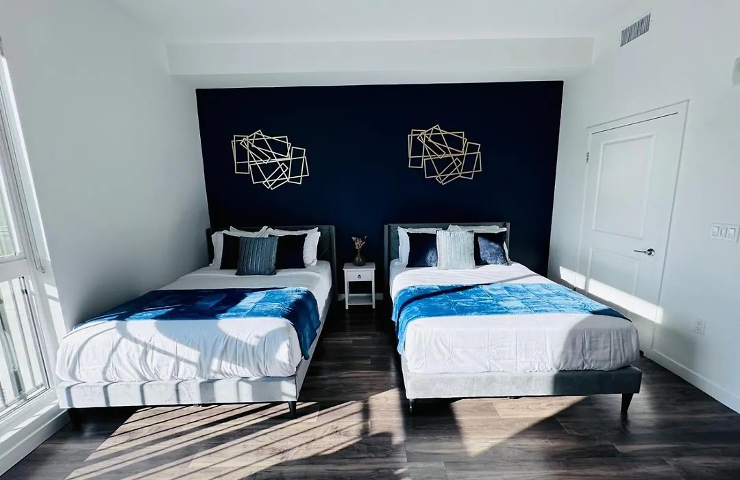 Spectacular Cozy Loft Hollywood Free Parking-1