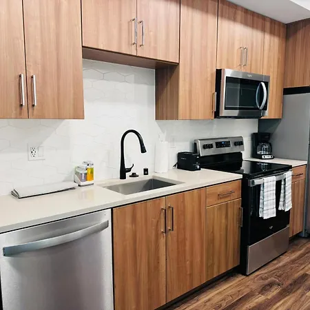 Spectacular Cozy Loft Hollywood Free Parking-2