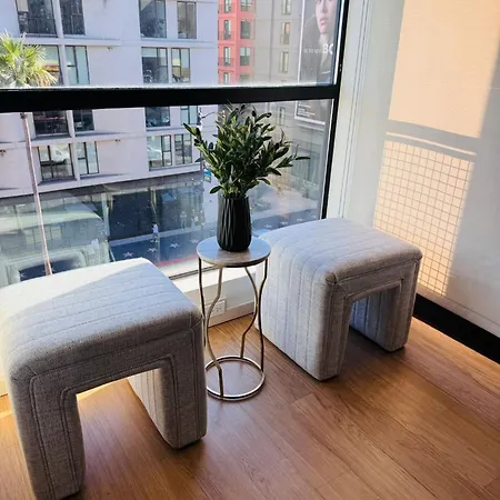 Spectacular Cozy Loft Hollywood Free Parking-3